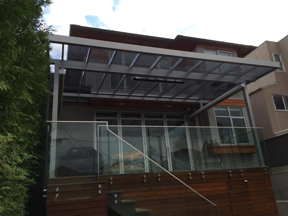 Differences Between Awnings and Sunrooms