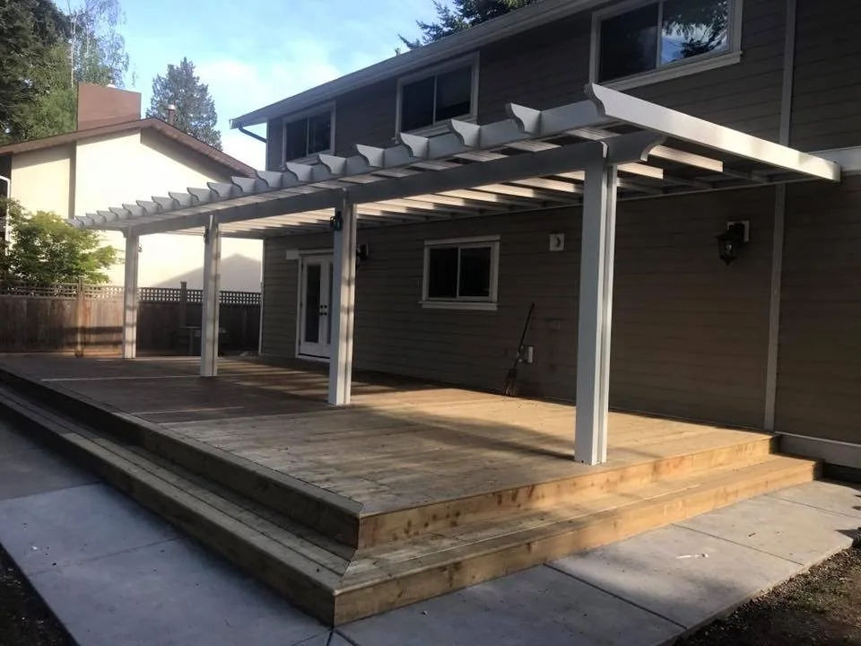 Custom deck built by Atlas Sun Systems