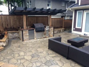 Outdoor living space built by Atlas Sun Systems