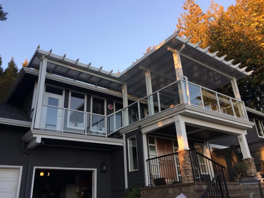 Patio cover built by Atlas Sun Systems