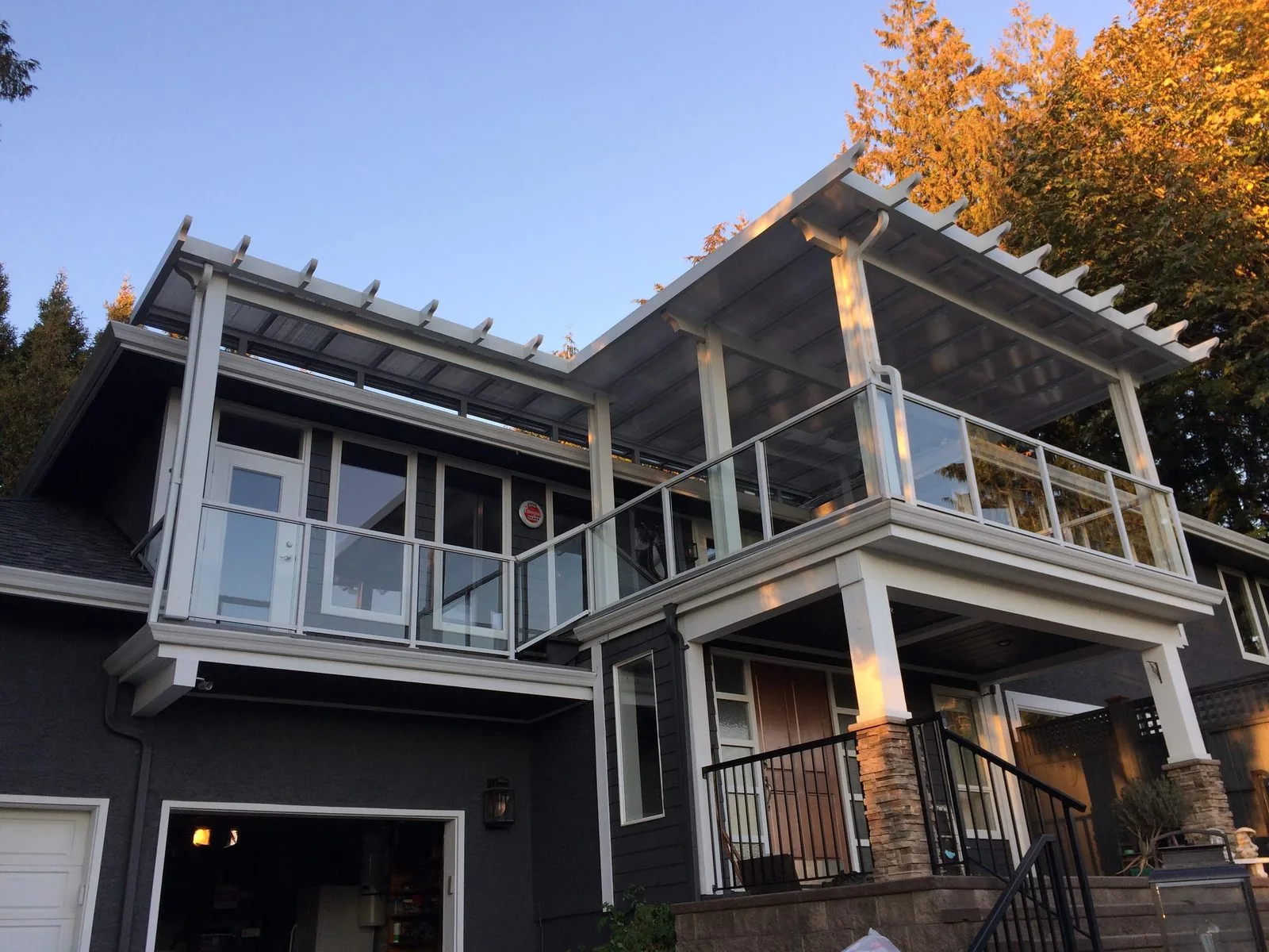 Patio cover built by Atlas Sun Systems